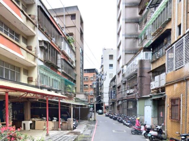 蘆洲華廈法拍-12