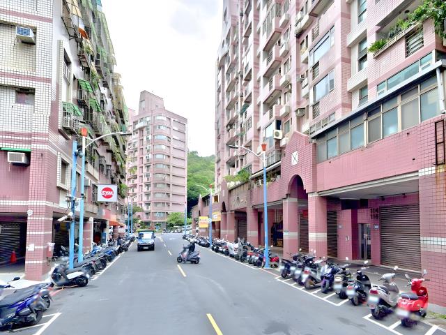 新北五股法拍大樓-3