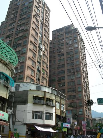 新北汐止法拍大樓-2