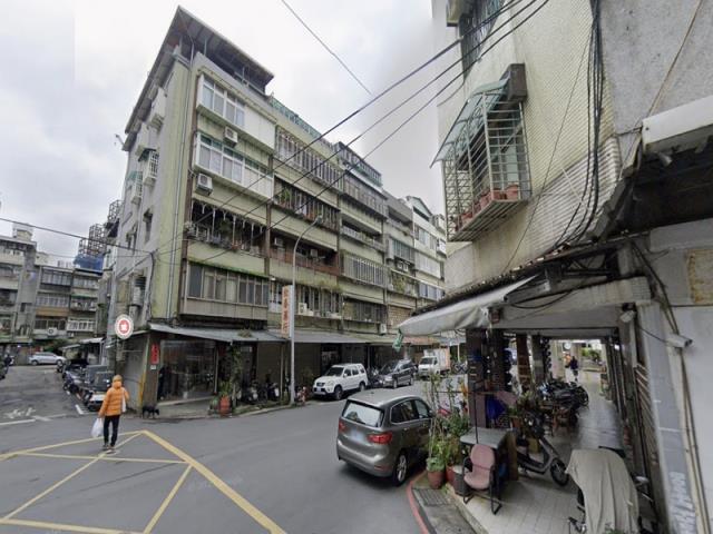 台北信義區公寓法拍-13