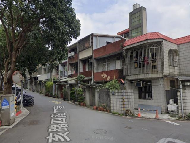 台北文山區法拍透天-1
